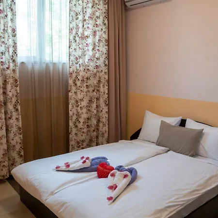 Sunny Apartment *