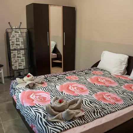 Sunny Apartment *